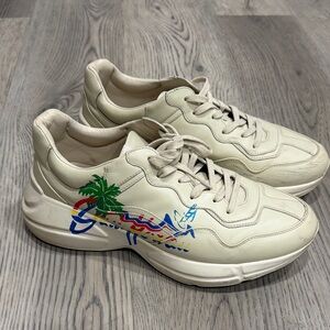 Gucci Cream Leather Low-Top Sneakers with Multicolor Tropical Graphic